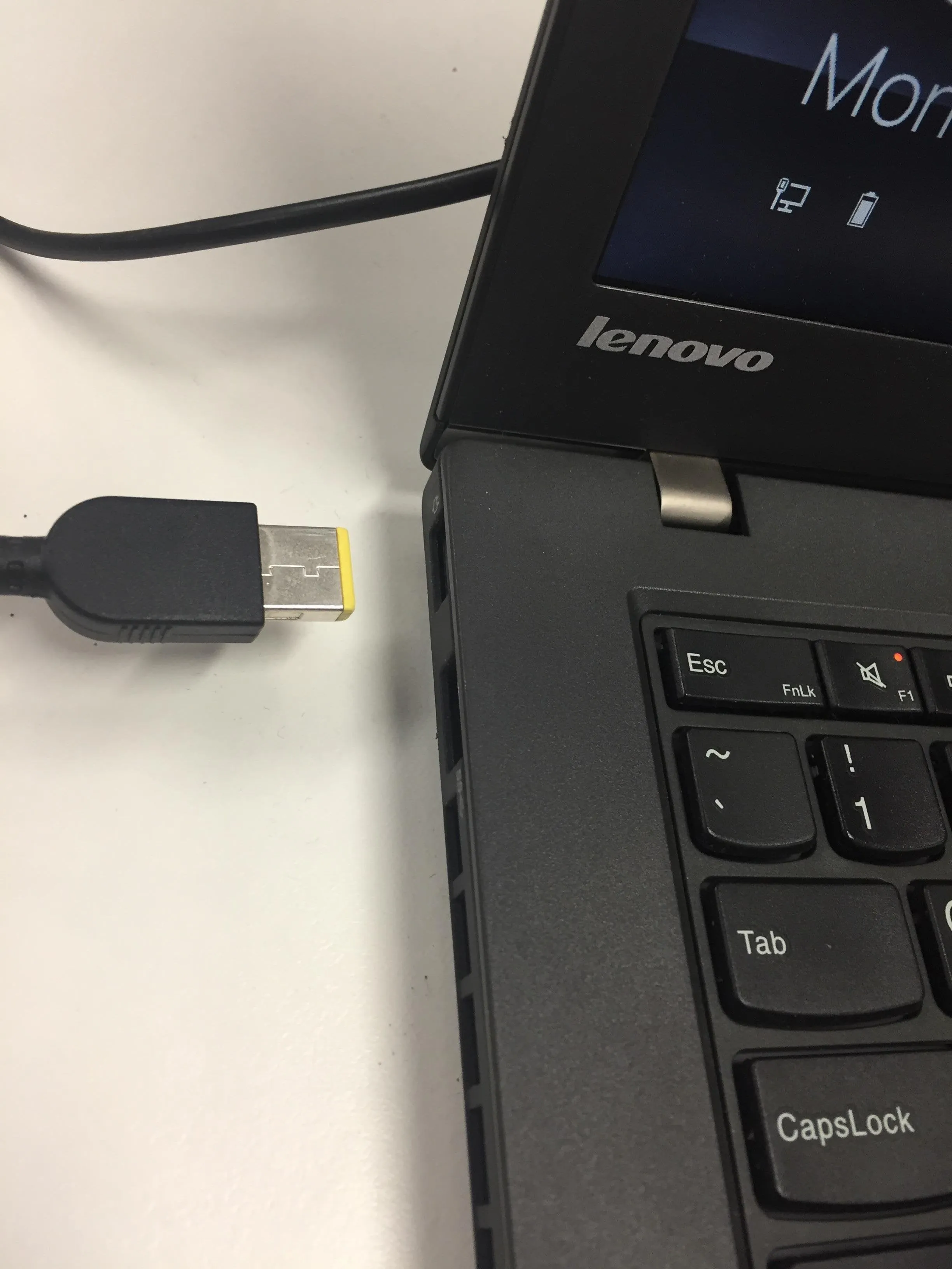 Lenovo Şarj Soketi Tamiri