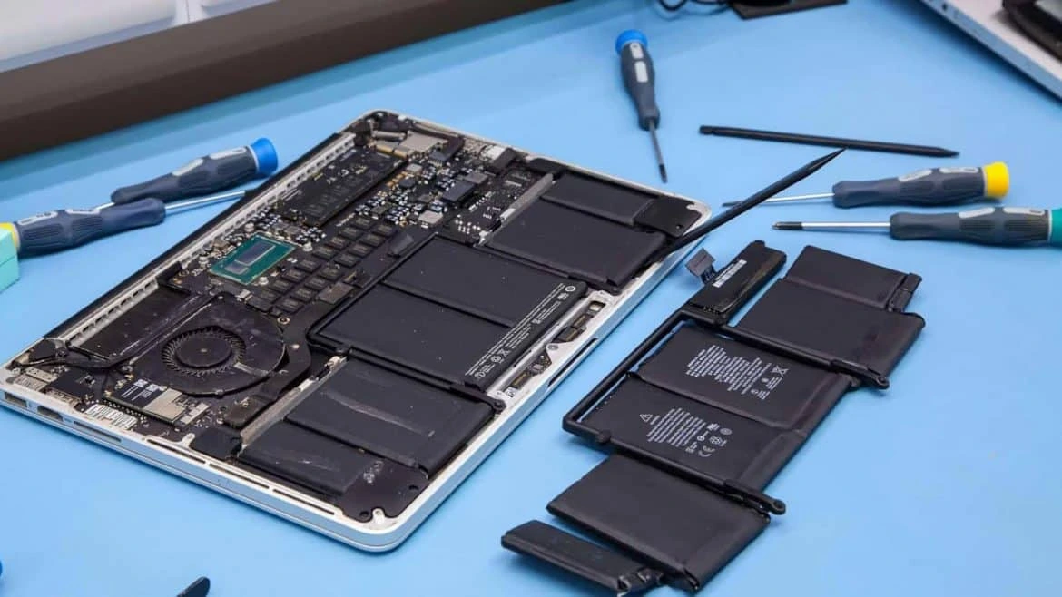 MacBook Batarya Değişimi