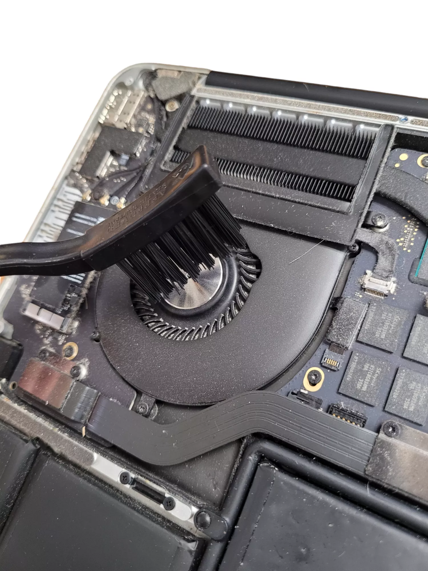 MacBook Fan Temizliği