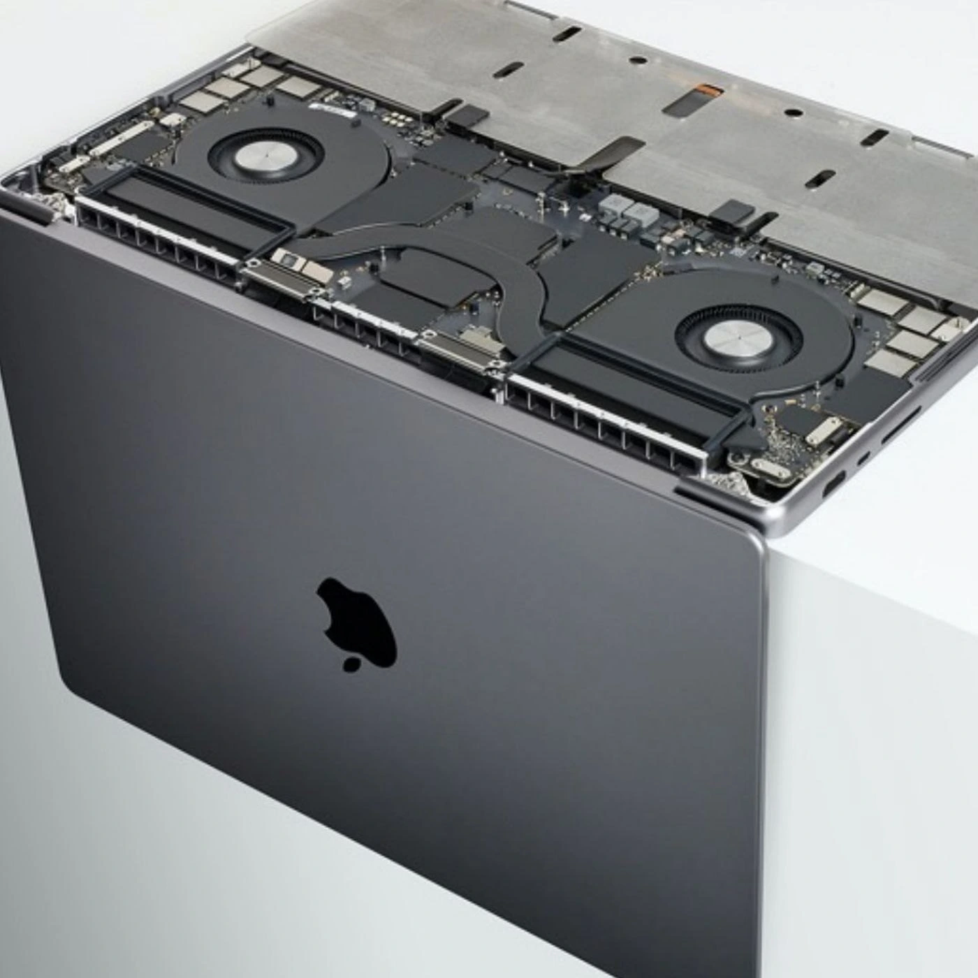 MacBook teknik inceleme görseli